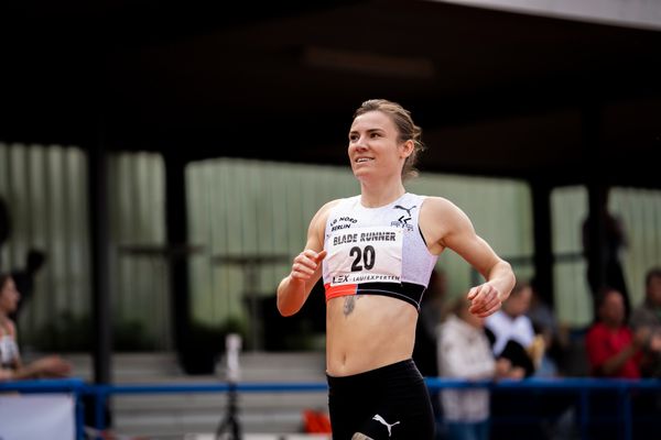 Karolina  Pahlitzsch (LG Nord Berlin) ueber 400m am 14.05.2022 beim Nationalen Leichtathletik-Meeting im Erika-Fisch-Stadion in Hannover